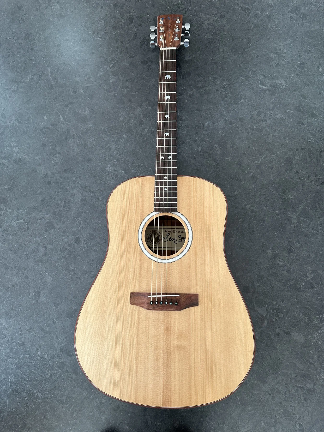 Hand-crafted acoustic dreadnought guitar